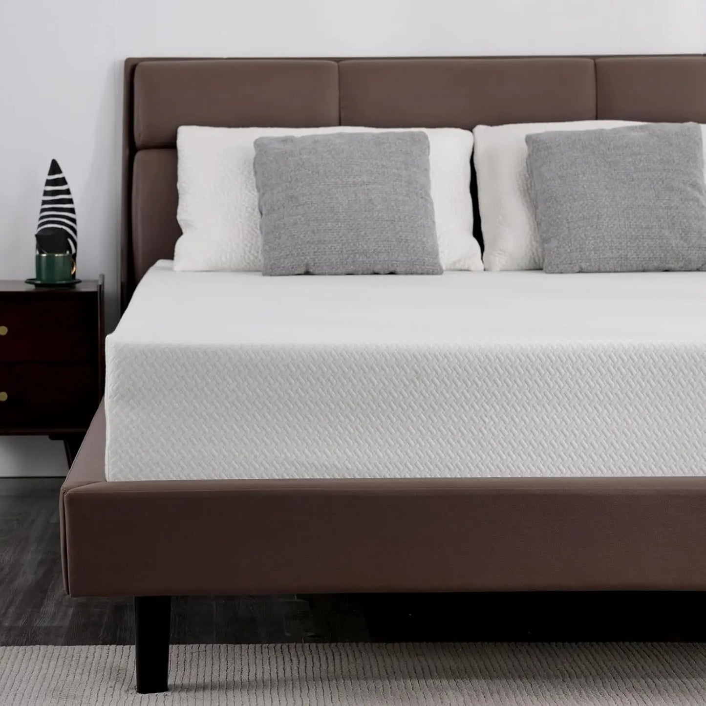 Queen Size Mattress, Cover, Premier Cooling Green Tea/Gel Medium